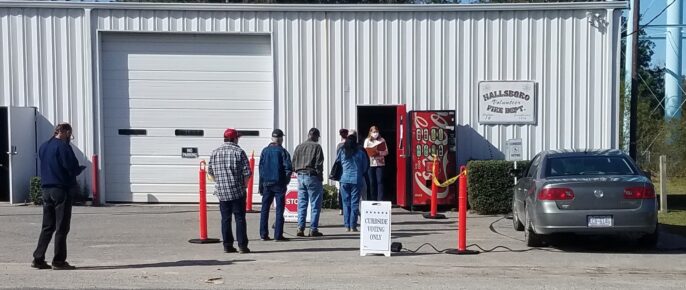 Hallsboro saw lines stretching to the other end of the fire station at times Tuesday morning. (Jefferson Weaver photo)
