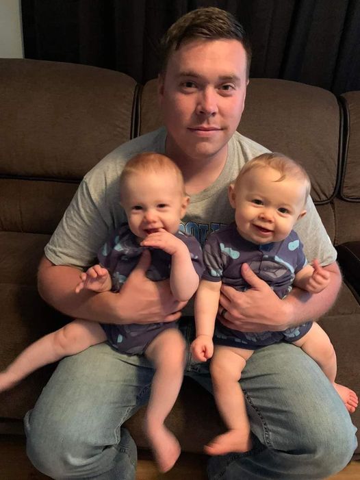 Cameron Lemmons and his twin sons (WPD/Facebook)