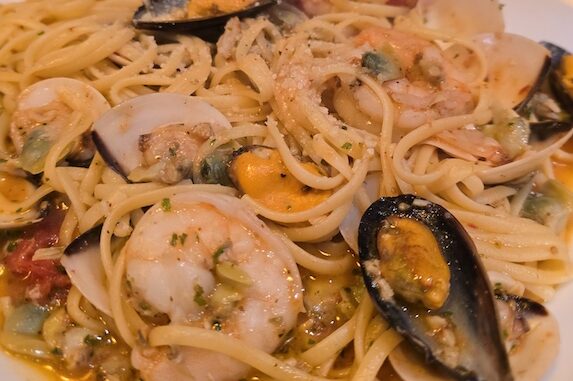 anthonys seafood plate