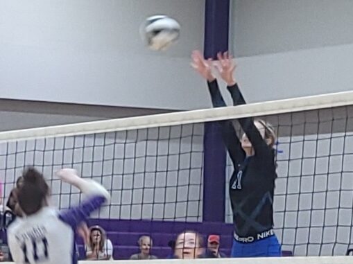 082825 .EB WB Volley 3
