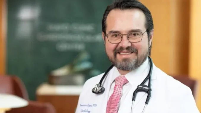 Francisco-Lopez-Jimenez_lab-coat-768x512